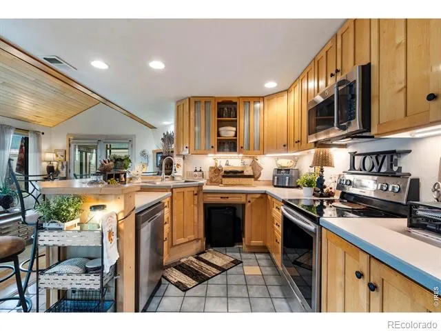 123 Mohawk Road Lyons, CO 80540
