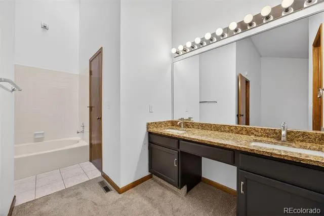 4110 S Evanston Circle #B Aurora, CO 80014