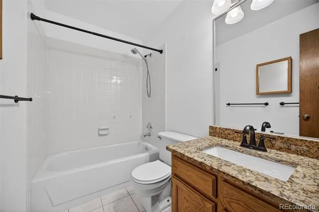 4110 S Evanston Circle #B Aurora, CO 80014