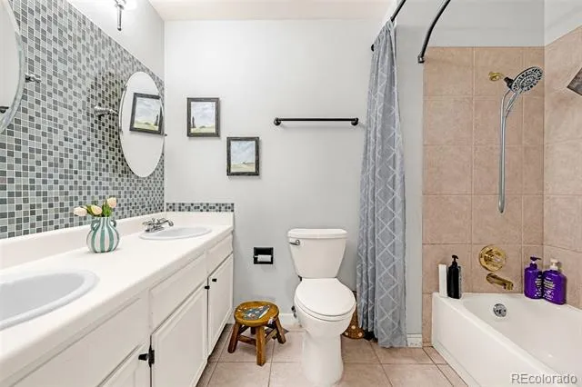 3854 Deepgreen Lane Colorado Springs, CO 80917
