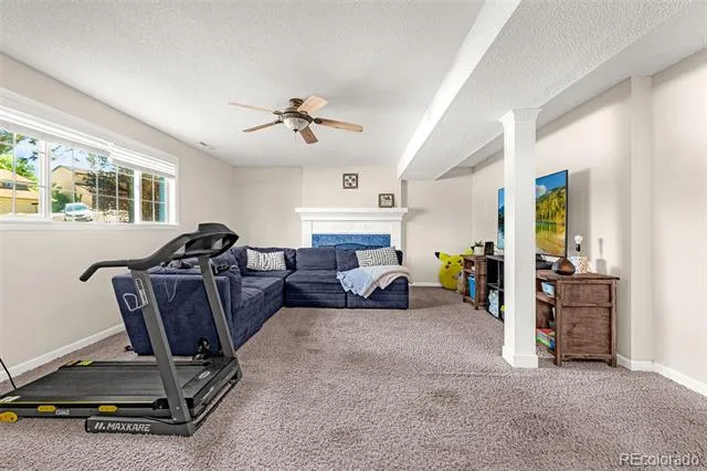 3854 Deepgreen Lane Colorado Springs, CO 80917