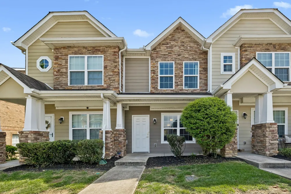 112 Cobblestone Place Dr Goodlettsville, TN 37072