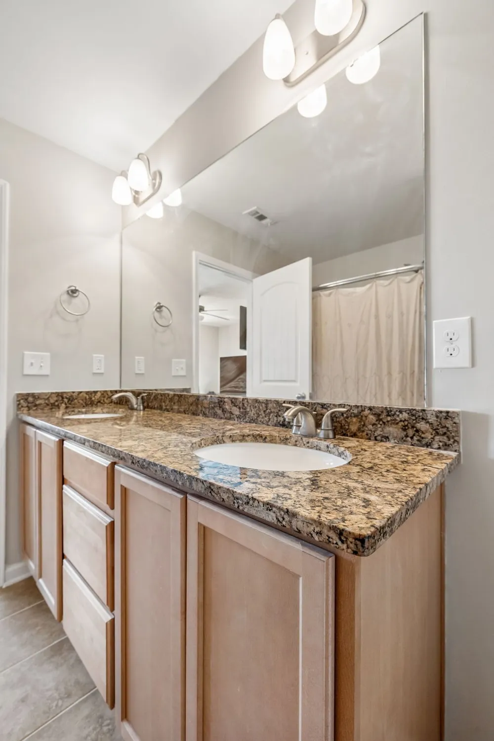 112 Cobblestone Place Dr Goodlettsville, TN 37072
