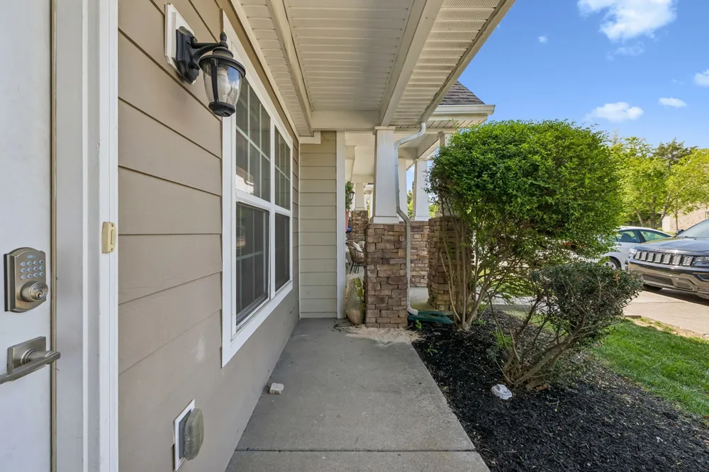 112 Cobblestone Place Dr Goodlettsville, TN 37072