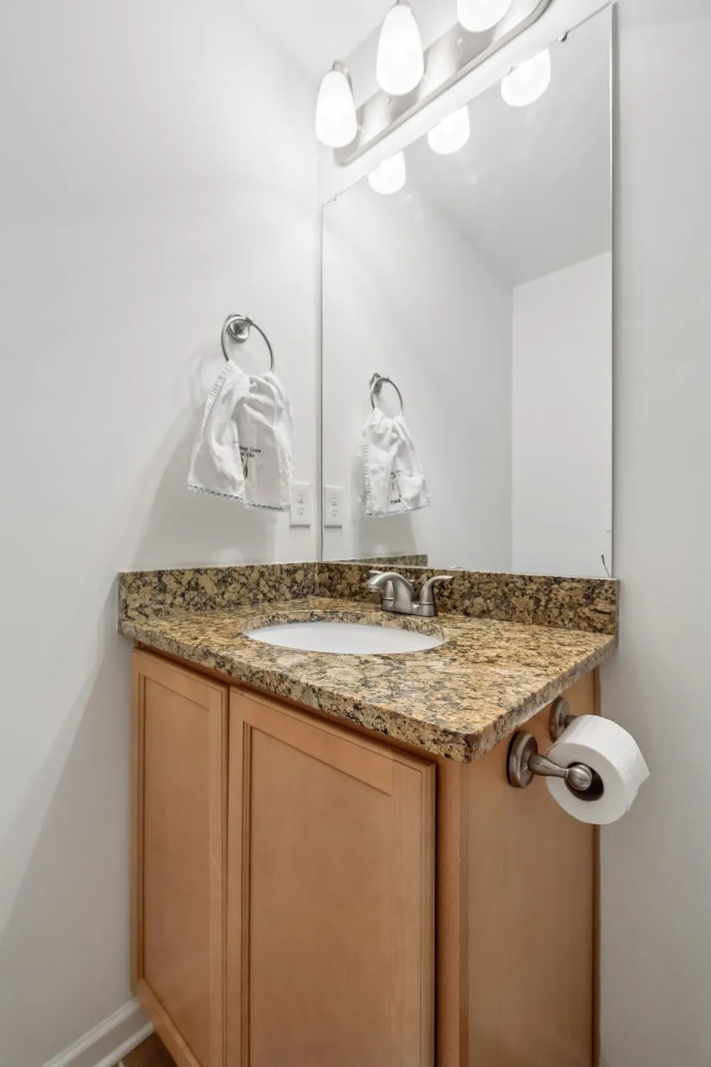 112 Cobblestone Place Dr Goodlettsville, TN 37072