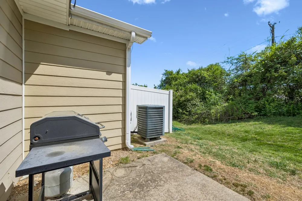 112 Cobblestone Place Dr Goodlettsville, TN 37072