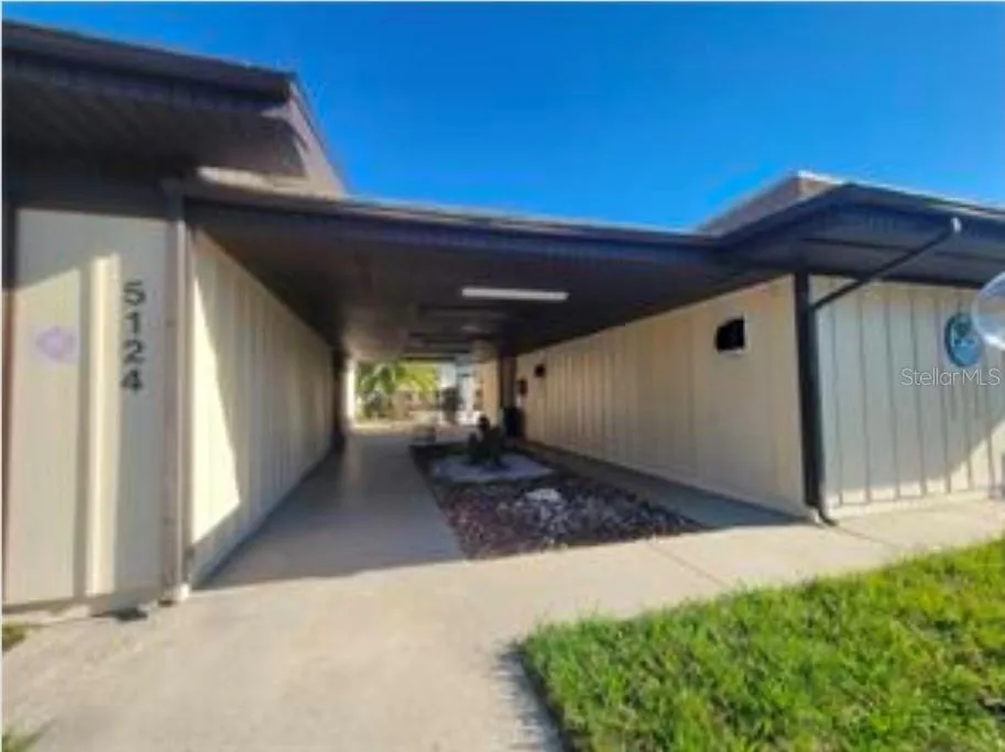 5111 AMULET DRIVE #102 New Port Richey, FL 34652