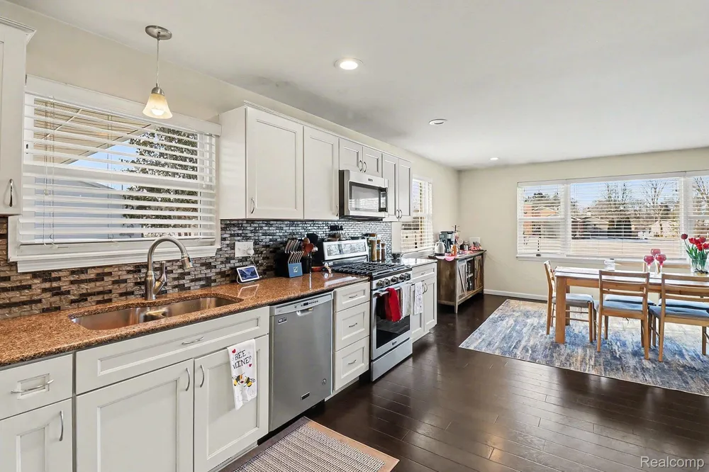 5060 Tahquamenon Trail Flushing Charter Township, MI 48433