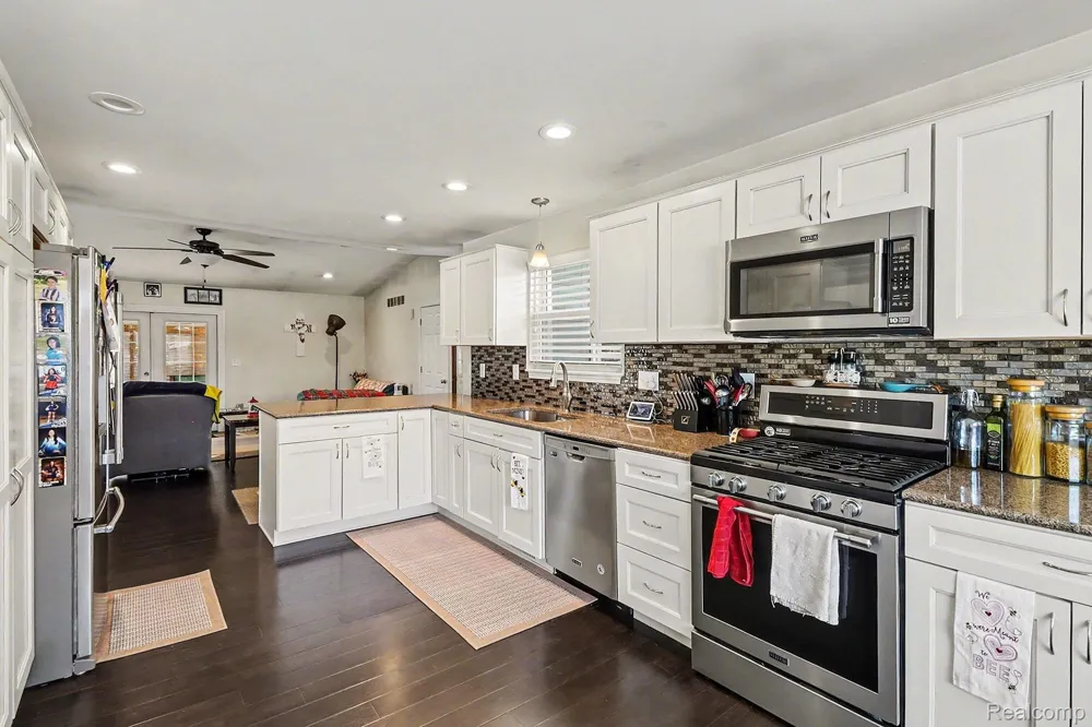 5060 Tahquamenon Trail Flushing Charter Township, MI 48433