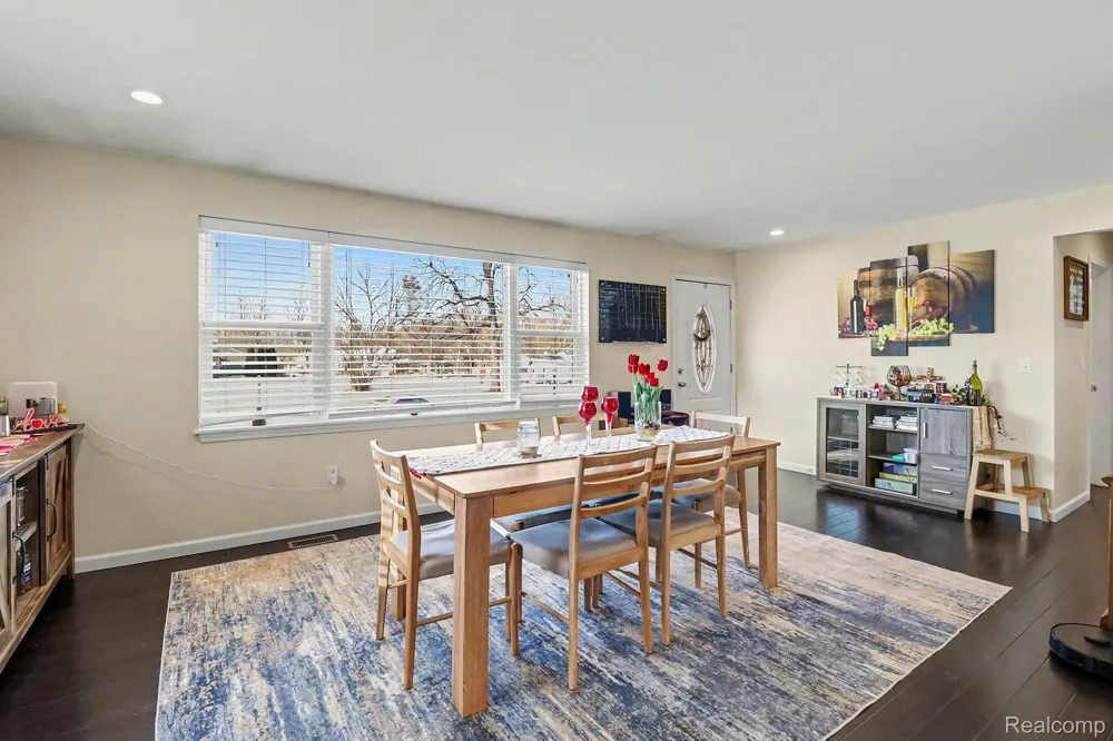 5060 Tahquamenon Trail Flushing Charter Township, MI 48433