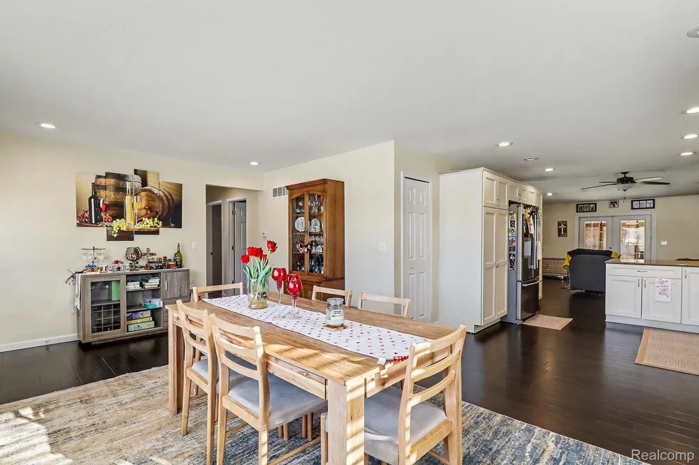 5060 Tahquamenon Trail Flushing Charter Township, MI 48433