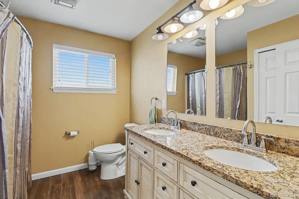 5060 Tahquamenon Trail Flushing Charter Township, MI 48433