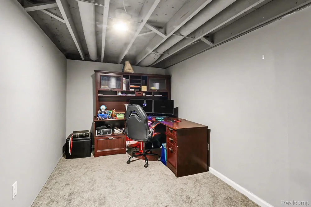 5060 Tahquamenon Trail Flushing Charter Township, MI 48433