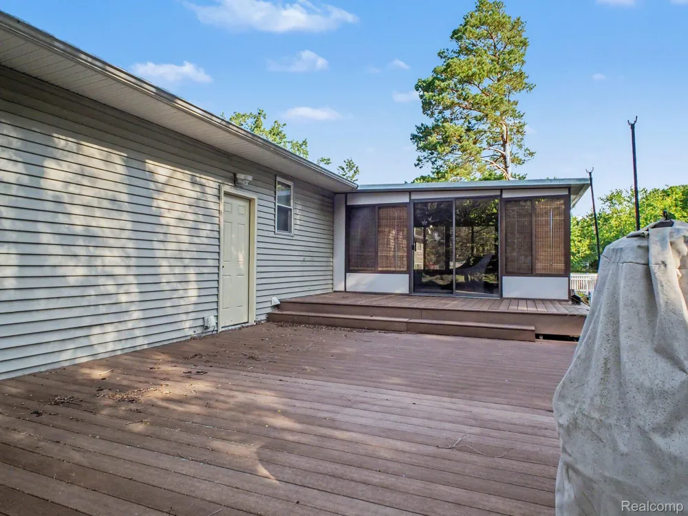 5060 Tahquamenon Trail Flushing Charter Township, MI 48433