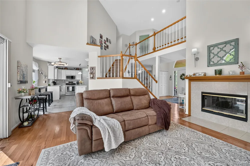 8805 Pebble Creek Drive Hamburg Township, MI 48169