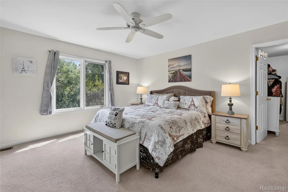 8805 Pebble Creek Drive Hamburg Township, MI 48169