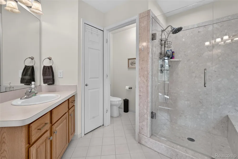 8805 Pebble Creek Drive Hamburg Township, MI 48169