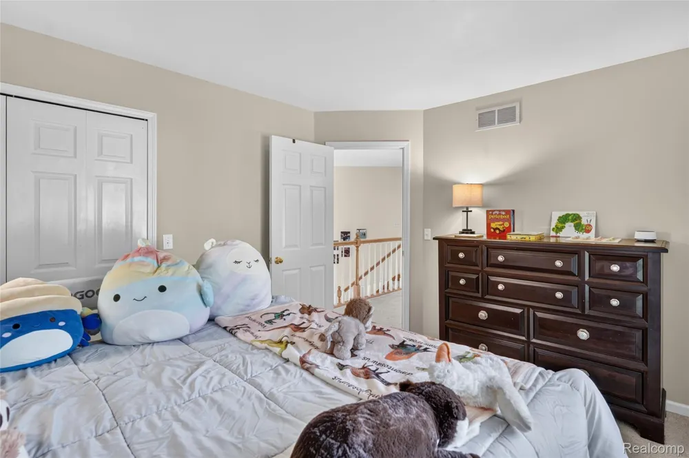 8805 Pebble Creek Drive Hamburg Township, MI 48169