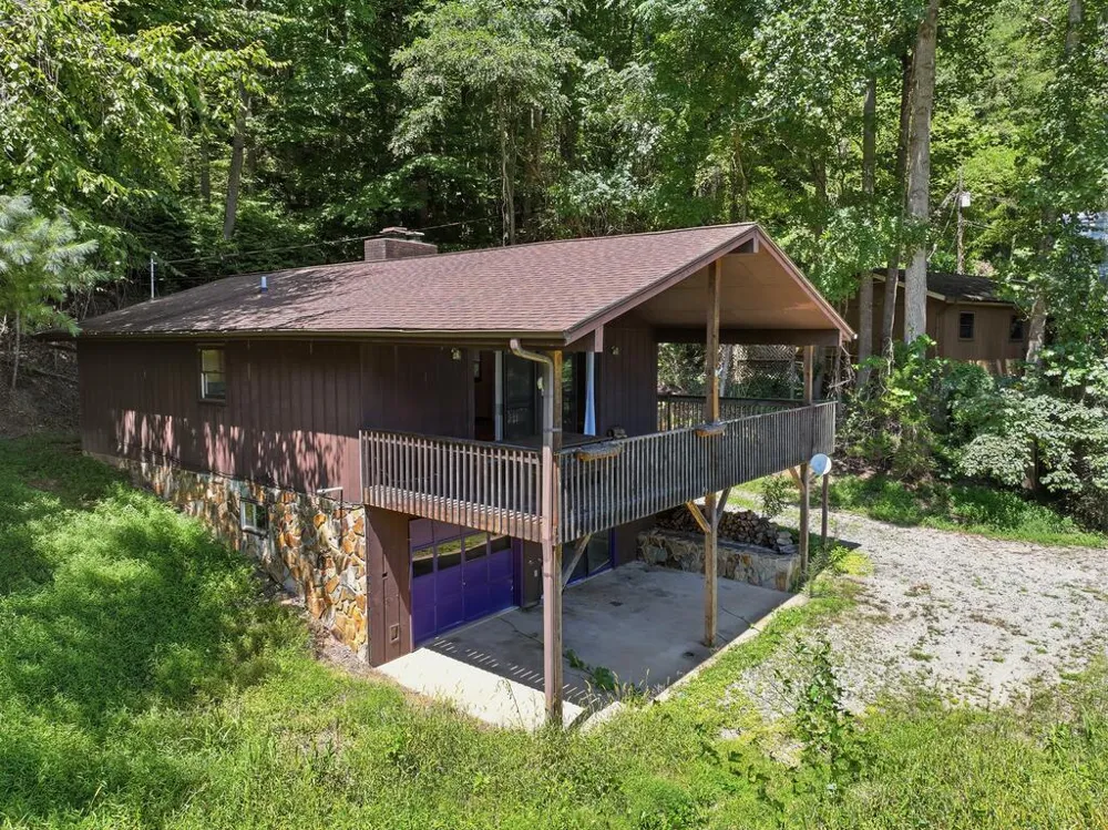 Wake Robin Drive Cullowhee, NC 28723