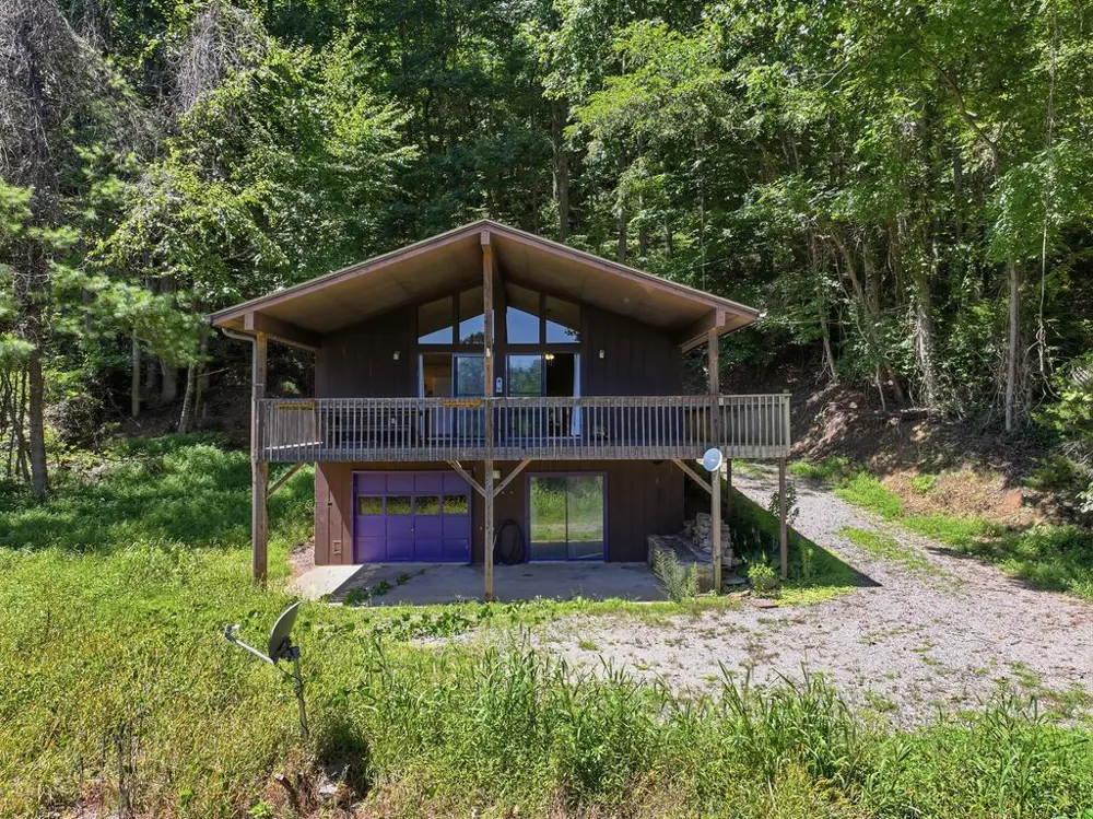 Wake Robin Drive Cullowhee, NC 28723