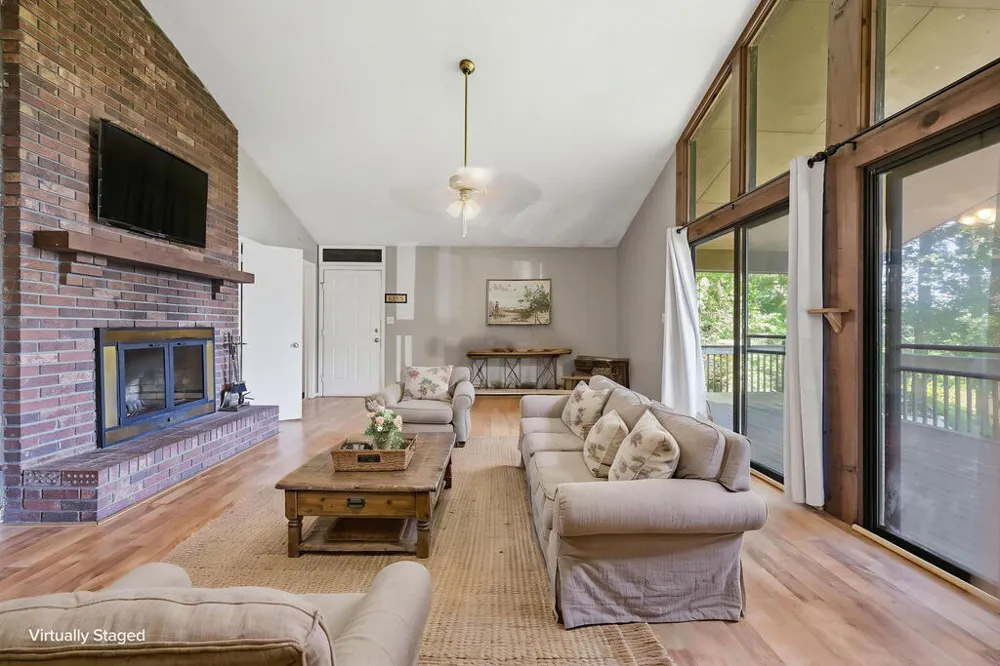 Wake Robin Drive Cullowhee, NC 28723