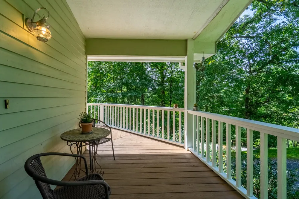 HOLLY TERRACE RD Franklin, NC 28734