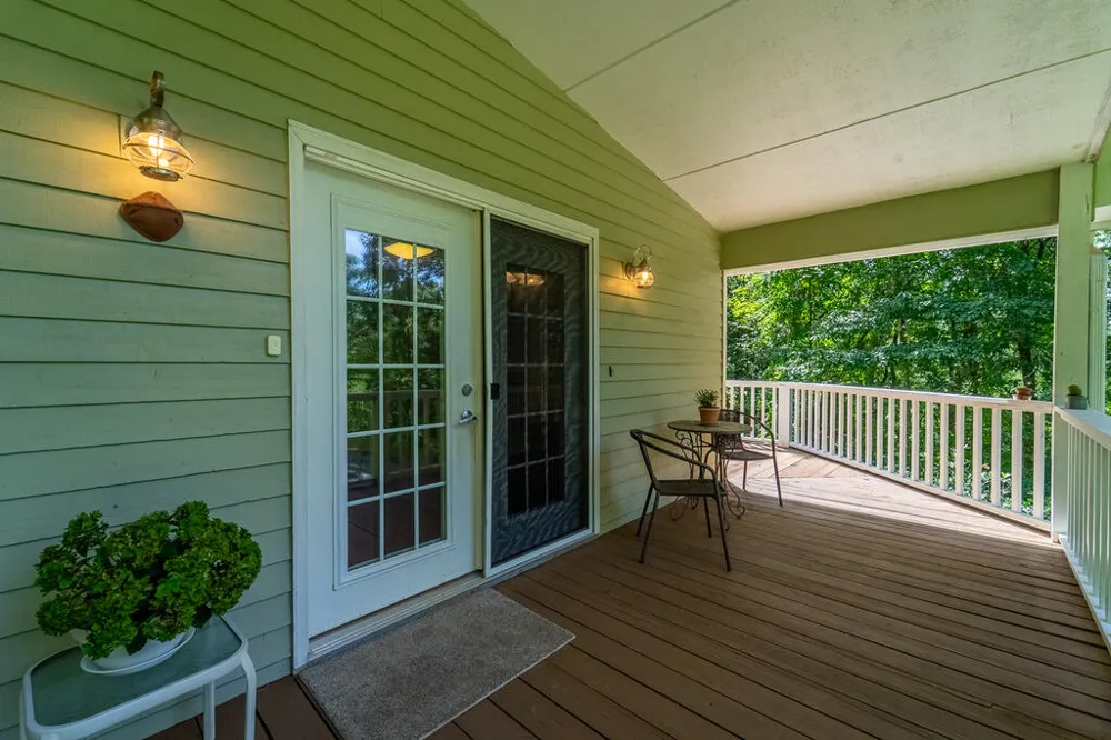 HOLLY TERRACE RD Franklin, NC 28734