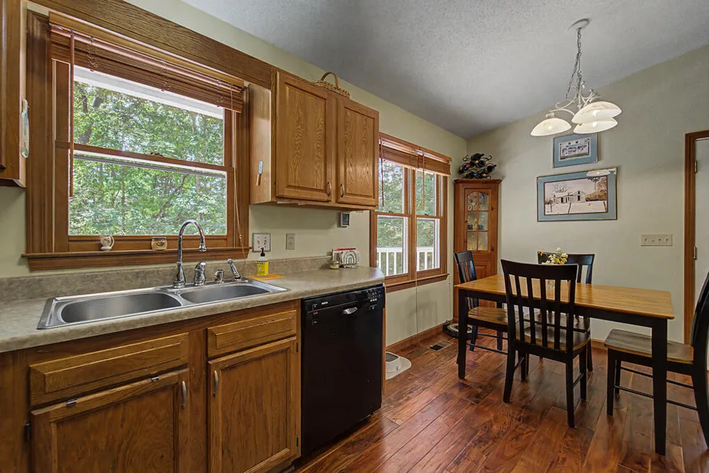 HOLLY TERRACE RD Franklin, NC 28734