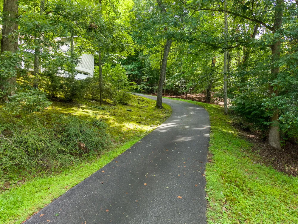 HOLLY TERRACE RD Franklin, NC 28734