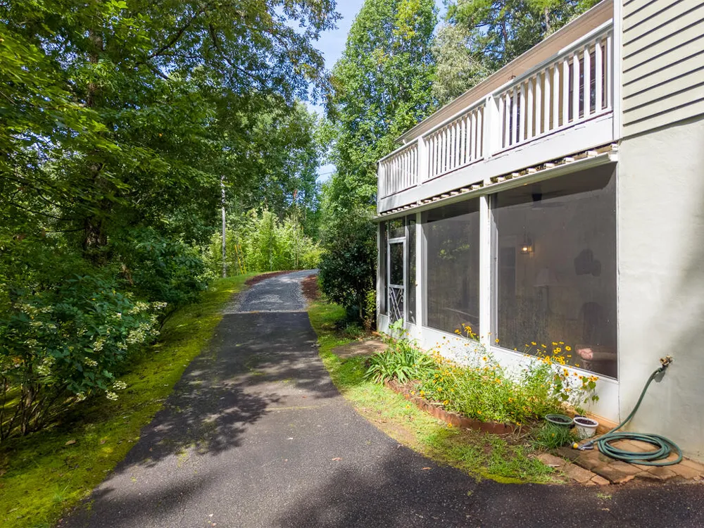 HOLLY TERRACE RD Franklin, NC 28734