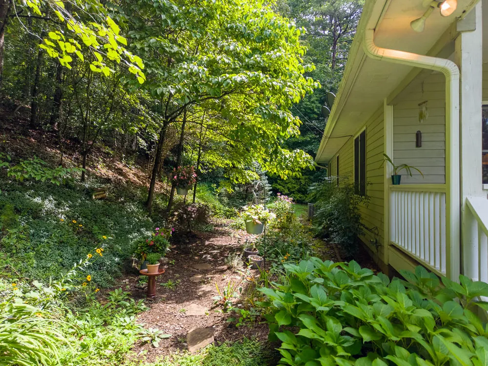 HOLLY TERRACE RD Franklin, NC 28734