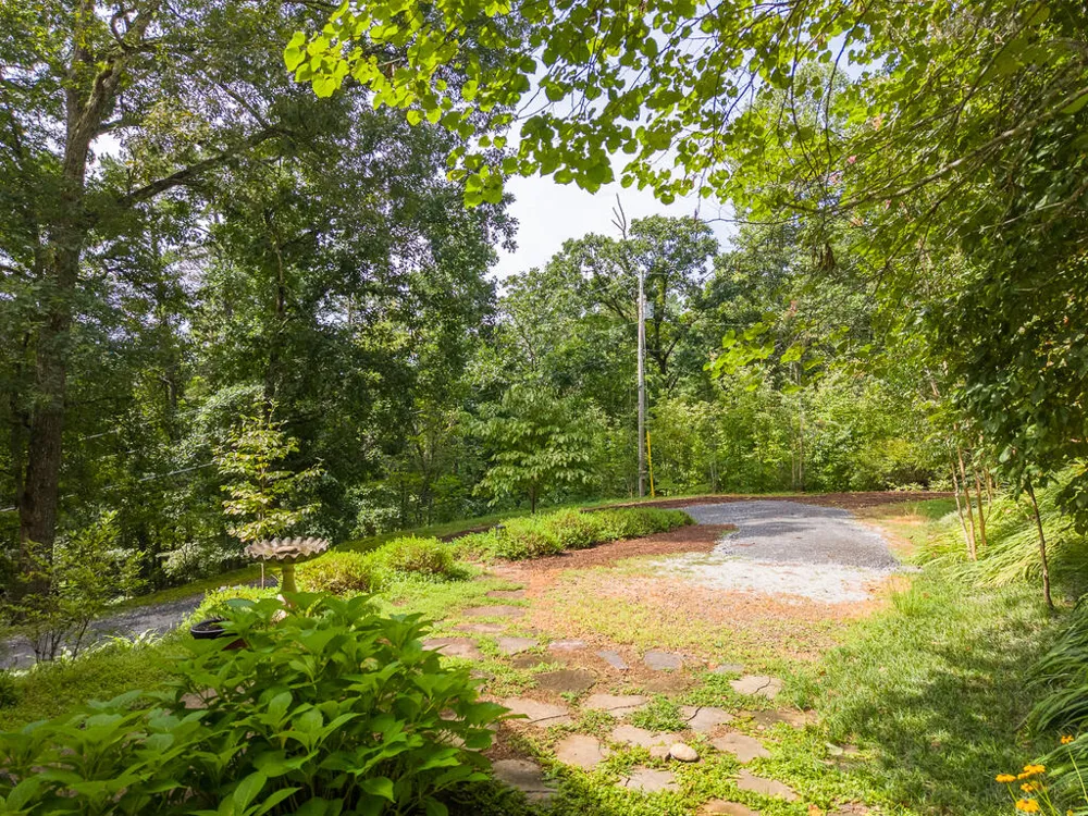 HOLLY TERRACE RD Franklin, NC 28734