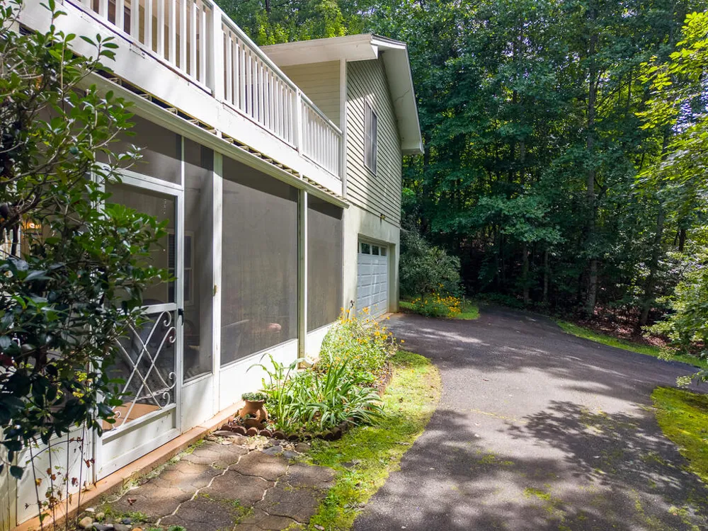 HOLLY TERRACE RD Franklin, NC 28734
