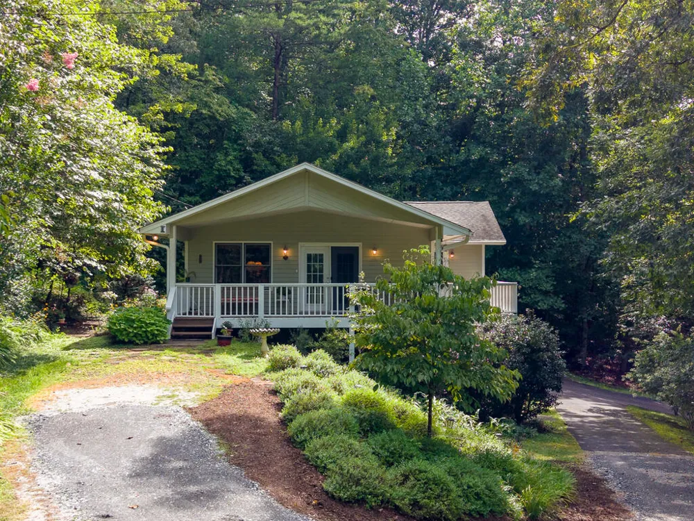 HOLLY TERRACE RD Franklin, NC 28734