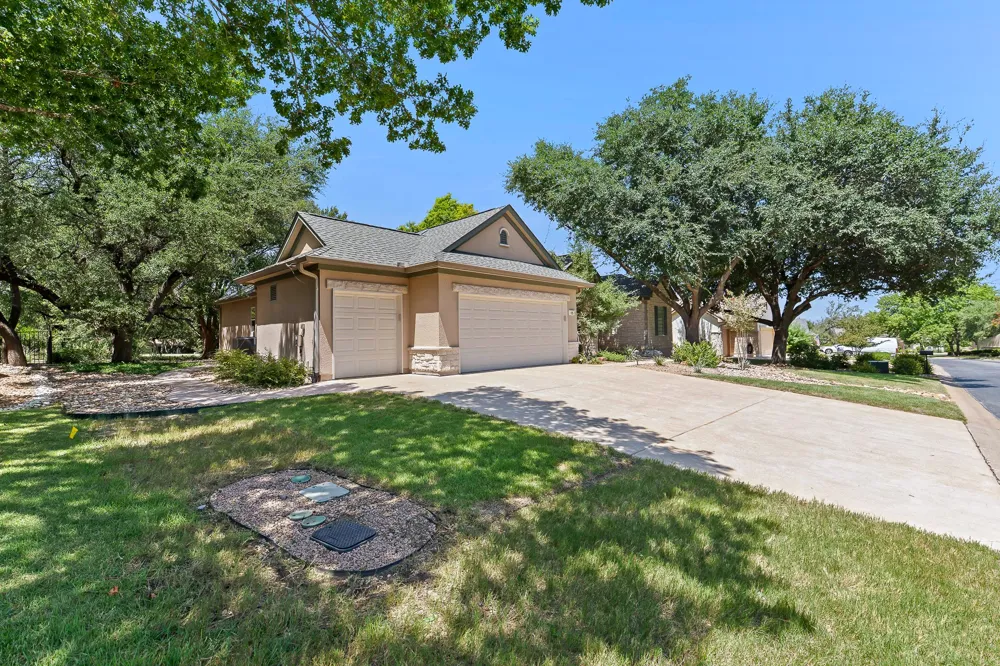 105 Golf View Drive Georgetown, TX 78633