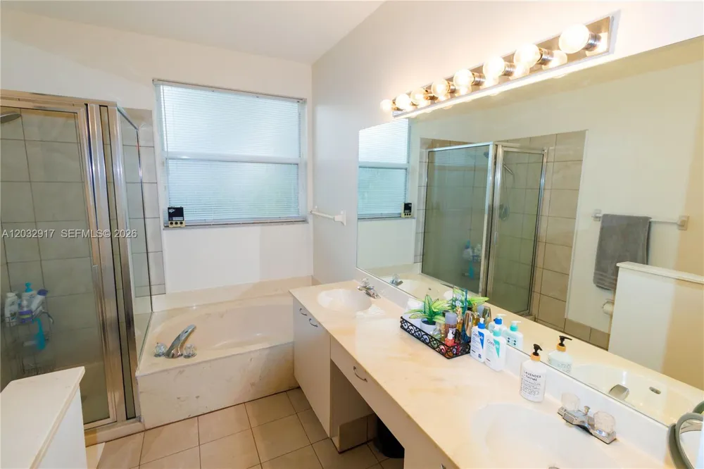 251 NW 151st Ave Pembroke Pines, FL 33028