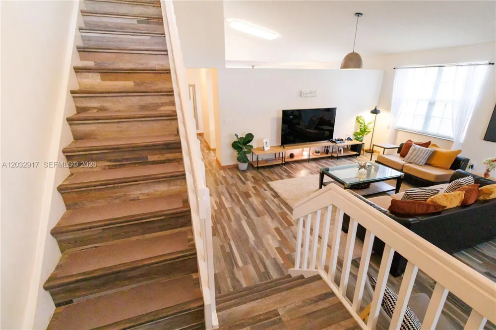 251 NW 151st Ave Pembroke Pines, FL 33028