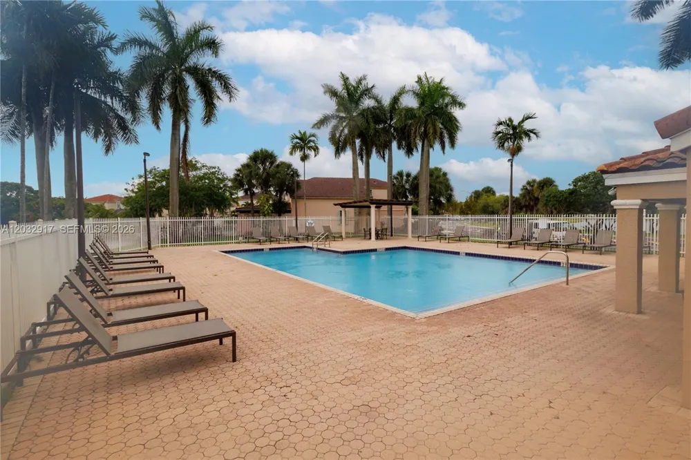 251 NW 151st Ave Pembroke Pines, FL 33028