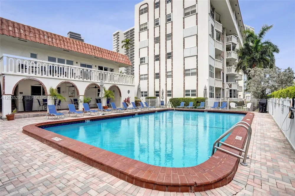 3181 S Ocean Dr #107 Hallandale Beach, FL 33009
