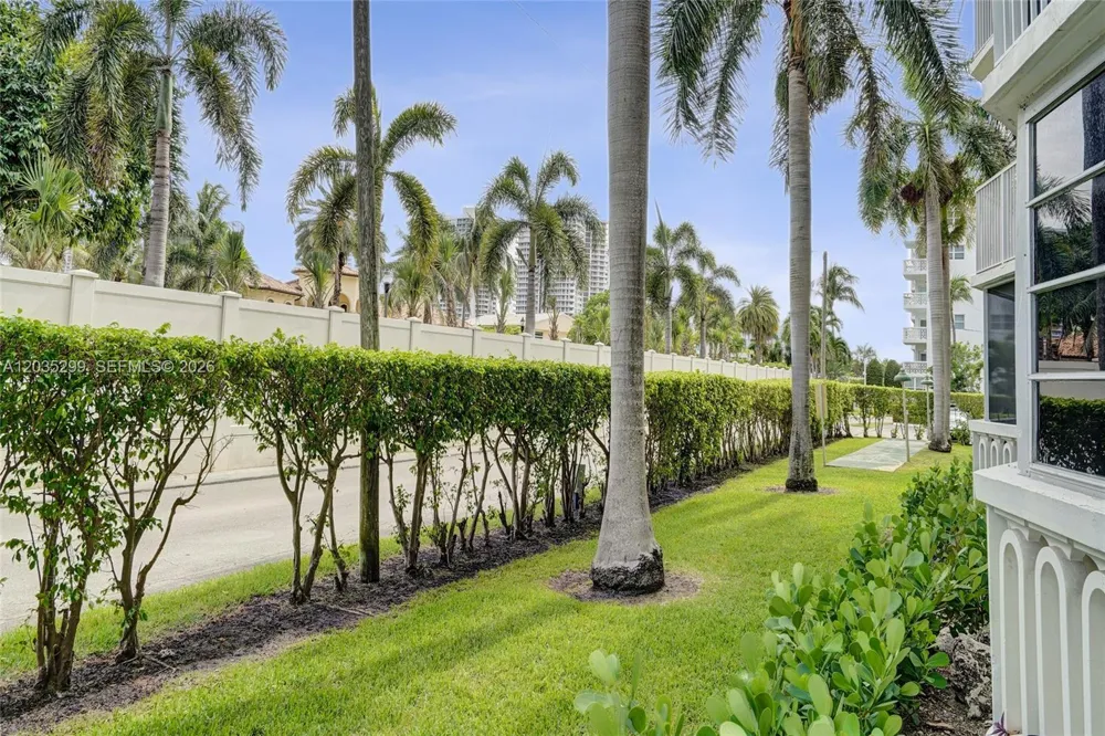 3181 S Ocean Dr #107 Hallandale Beach, FL 33009