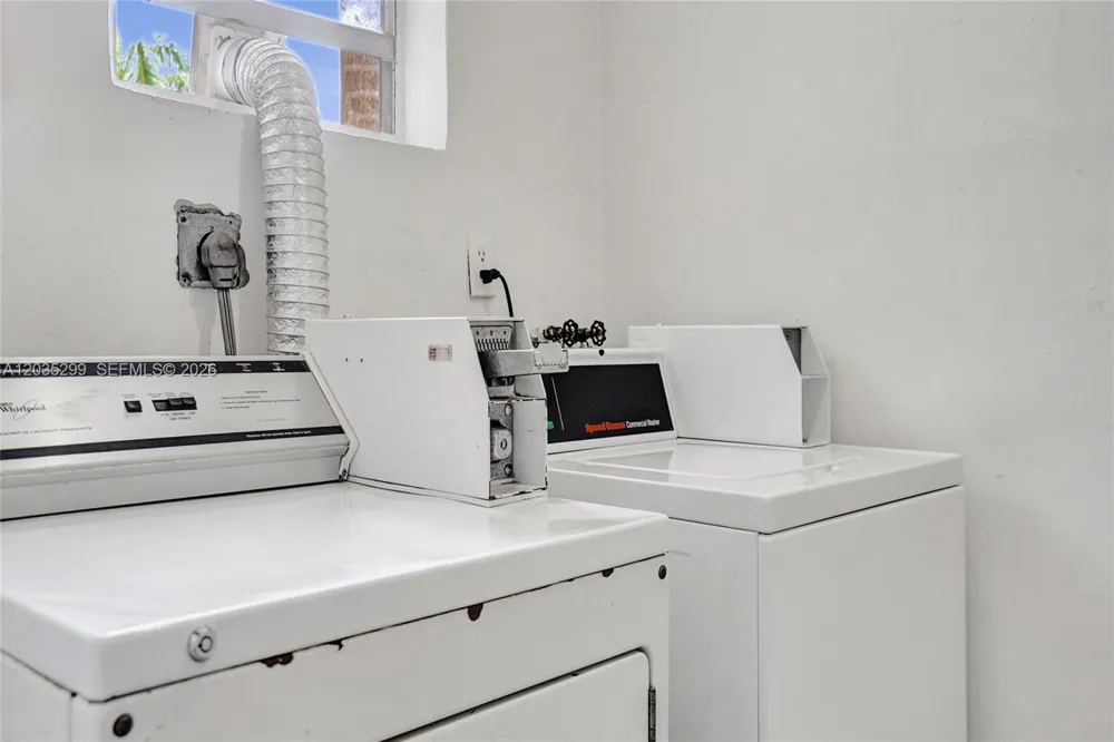 3181 S Ocean Dr #107 Hallandale Beach, FL 33009