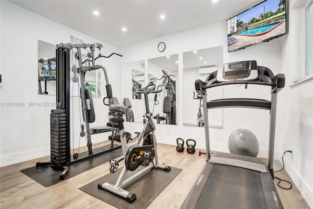 3181 S Ocean Dr #107 Hallandale Beach, FL 33009