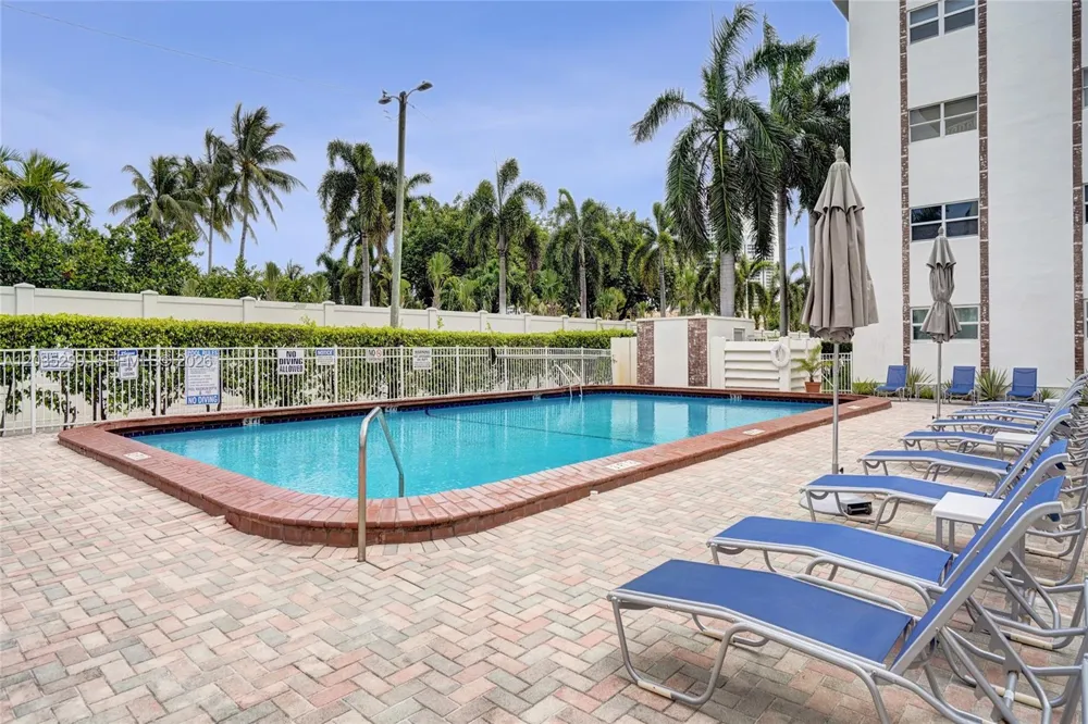 3181 S Ocean Dr #107 Hallandale Beach, FL 33009