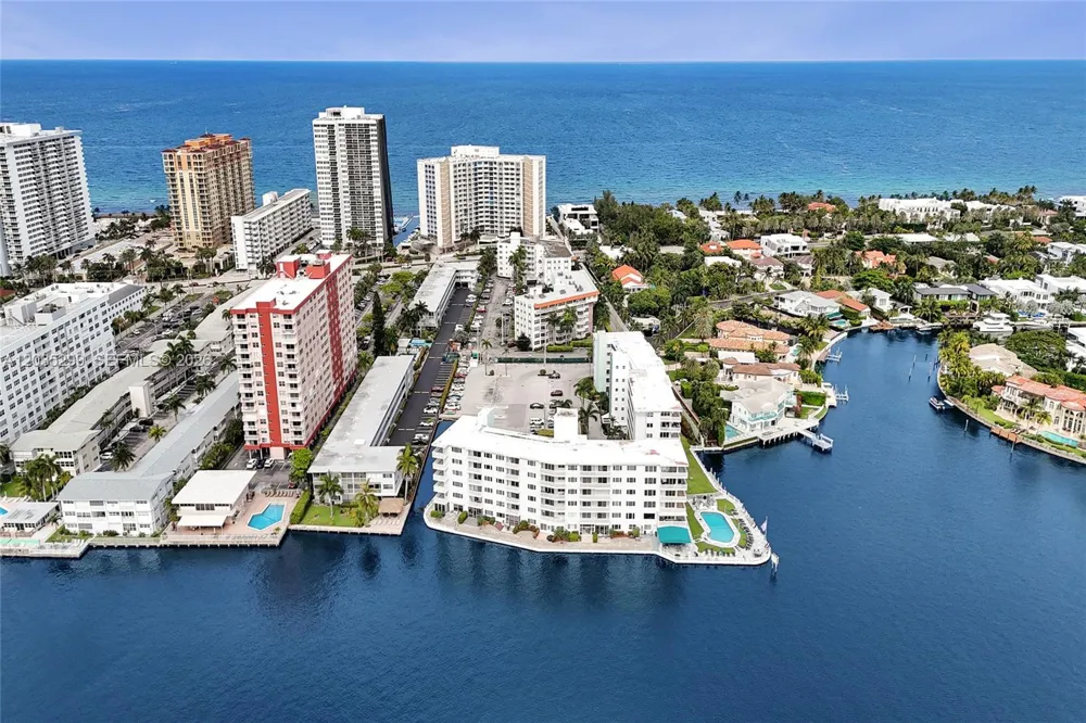 3181 S Ocean Dr #107 Hallandale Beach, FL 33009