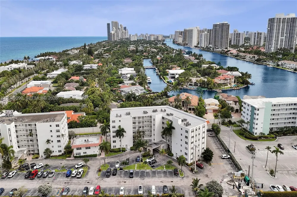 3181 S Ocean Dr #107 Hallandale Beach, FL 33009