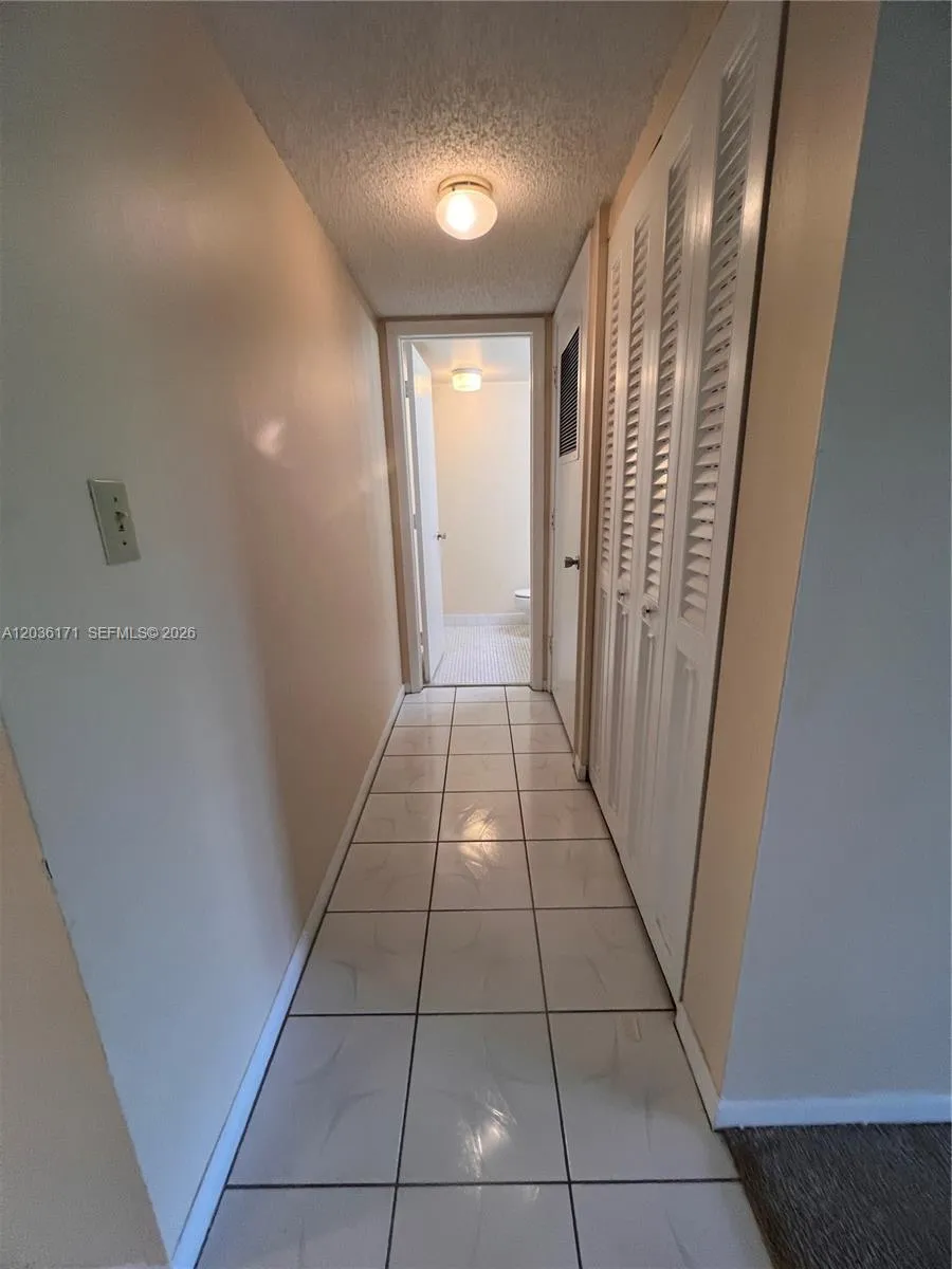1075 Riverside Dr #505 Coral Springs, FL 33071