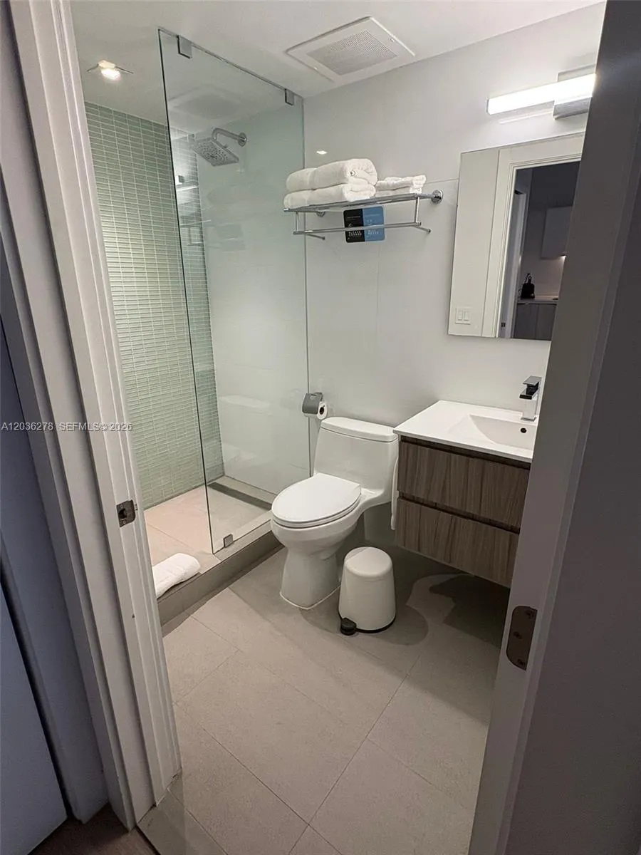 6080 Collins Ave #506 Miami Beach, FL 33140
