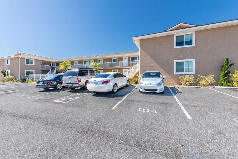2550 Tulane Ave #101 Daytona, FL 32118
