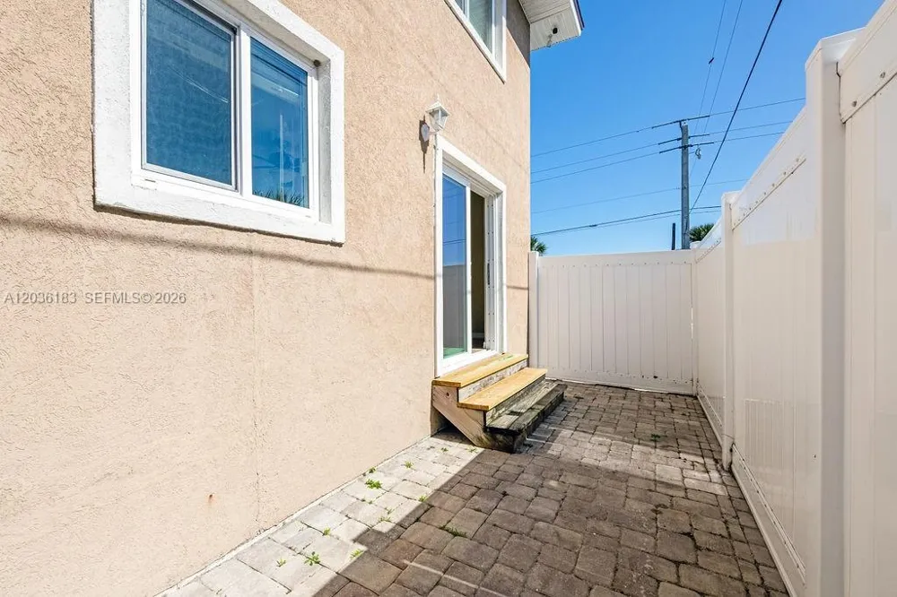 2550 Tulane Ave #101 Daytona, FL 32118