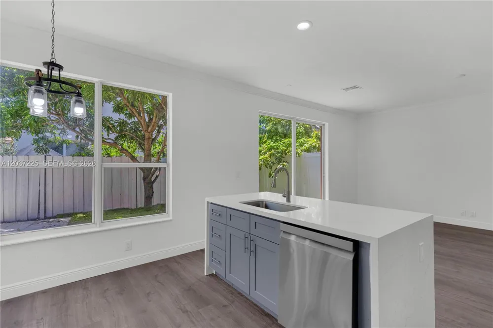 4331 Lake Tahoe Cir West Palm Beach, FL 33409